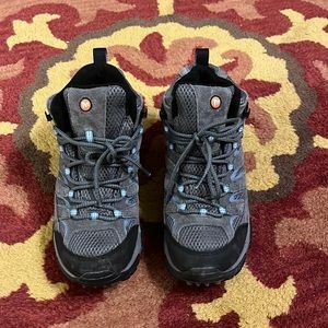 Women’s Merrill Hiking Shoes